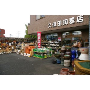 店舗の前が駐車場