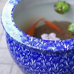 傘立・テーブルセット・水鉢